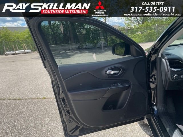 Used 2022 Black Jeep Trailhawk image 12