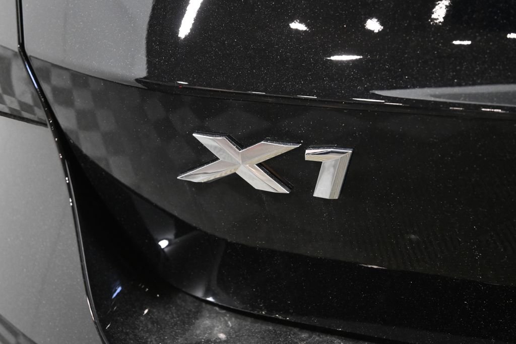 New 2026 Jet Black BMW xDrive28i image 39