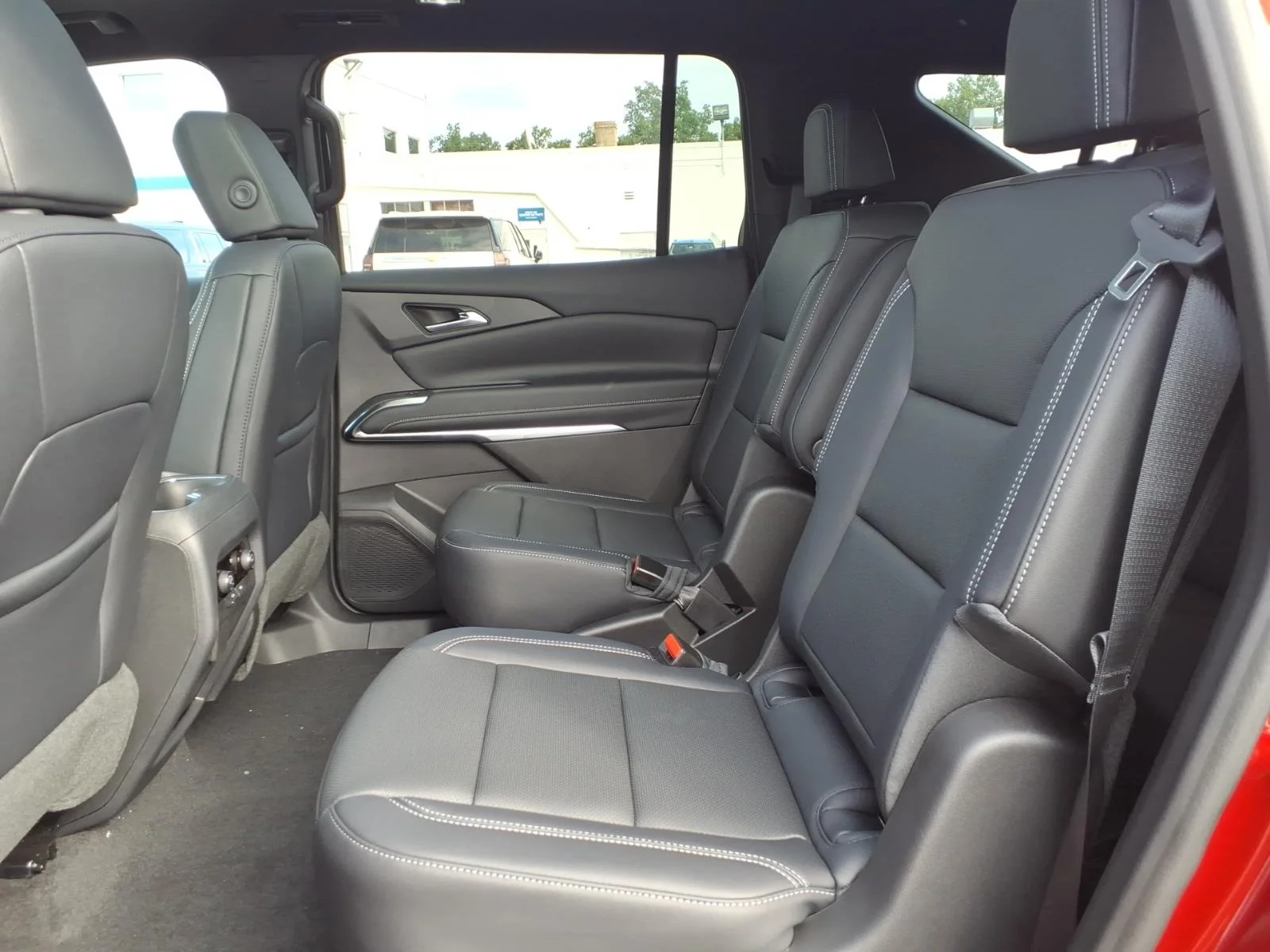 2027 Chevrolet Traverse LT - Photo 15