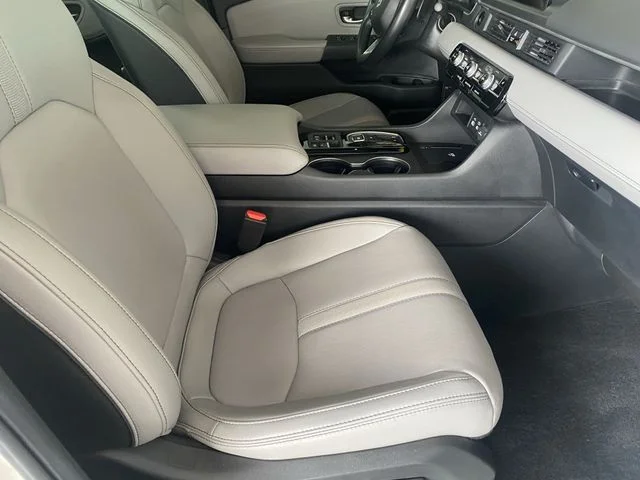 2025 Honda Pilot EX-L - Photo 10