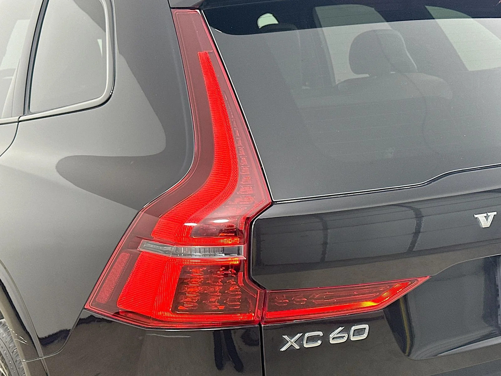 2026 Volvo XC60 Plus - Photo 12
