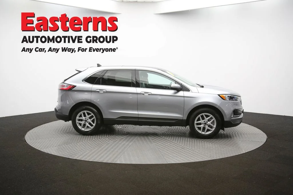 Used 2023 Silver Ford SEL image 42