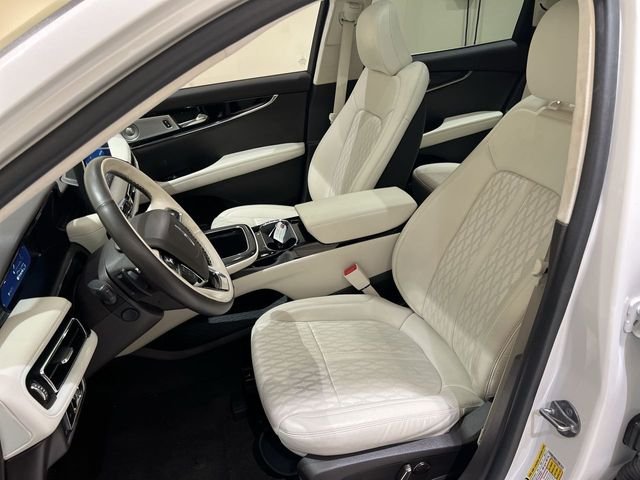 Used 2022 White Lincoln Black Label image 19