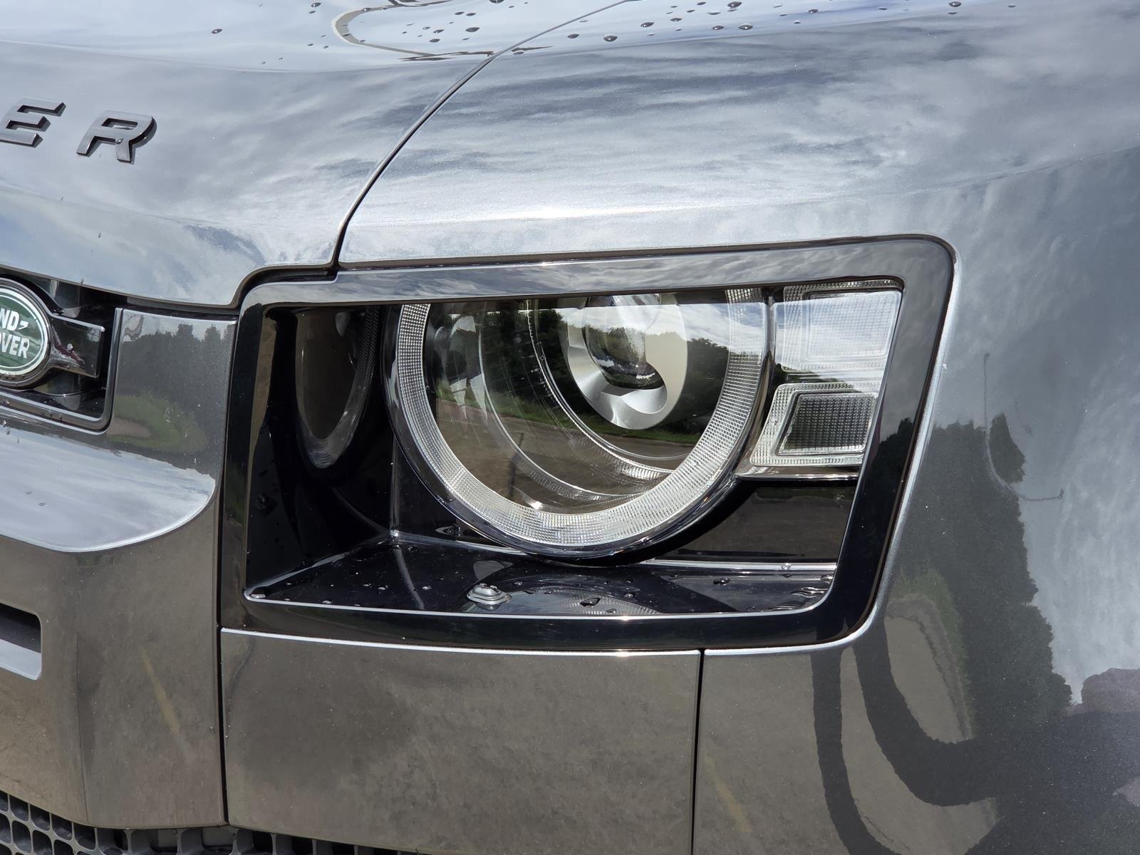 Used 2025 Carpathian Grey Premium Metallic Land Rover V8 image 8
