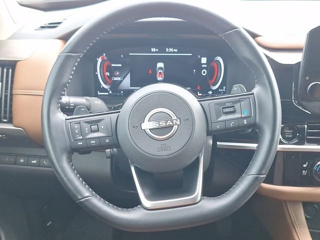 Used 2025 Gray Nissan Platinum image 15