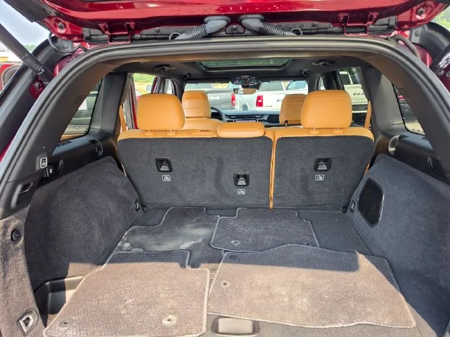 Used 2023 Red Jeep Summit image 11