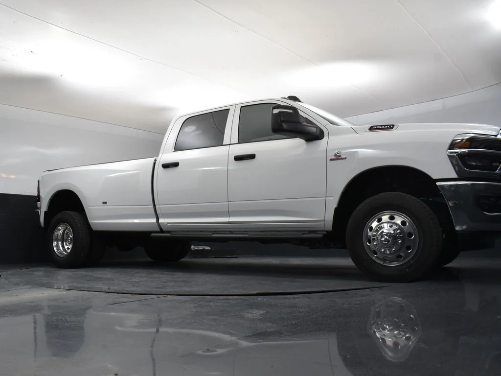 New 2026 White Ram Tradesman image 27