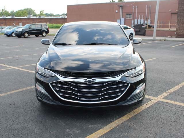 Used 2020 Black Metallic Chevrolet Premier image 3