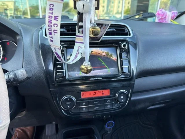 Used 2018  Mitsubishi SE image 5