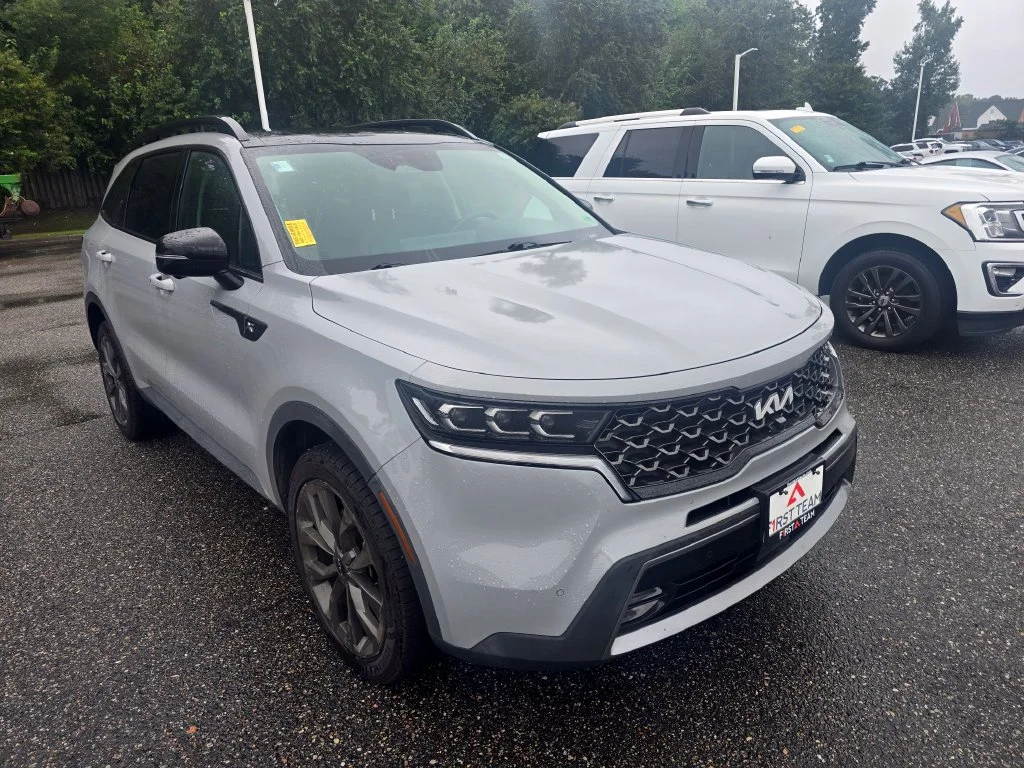 Used 2023 Gray Kia X-Line SX Prestige image 3