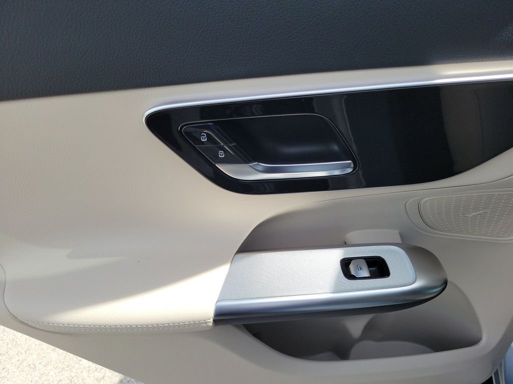 New 2027 Cirrus Silver Metallic Mercedes-Benz GLC 300 image 15