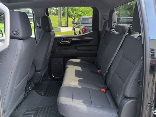 Used 2023 Black Chevrolet RST image 27