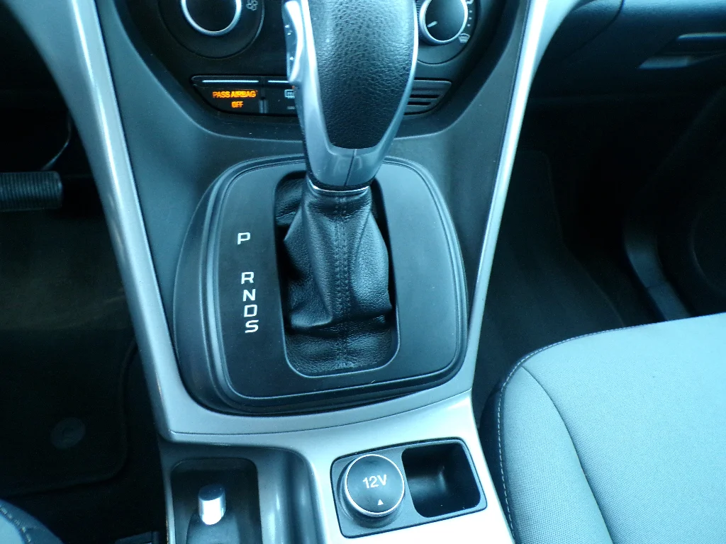 Used 2016 Sunset Ford SE image 23