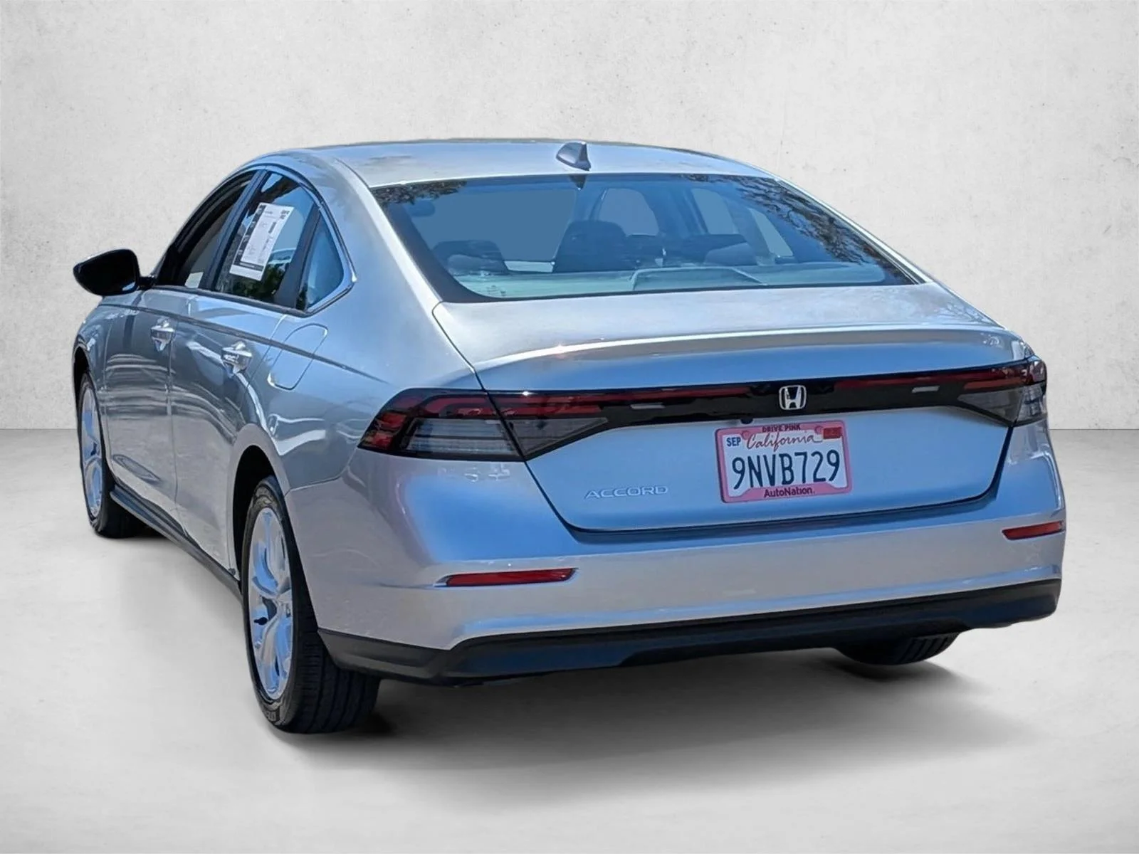 Used 2024 Solar Silver Metallic Honda LX image 8