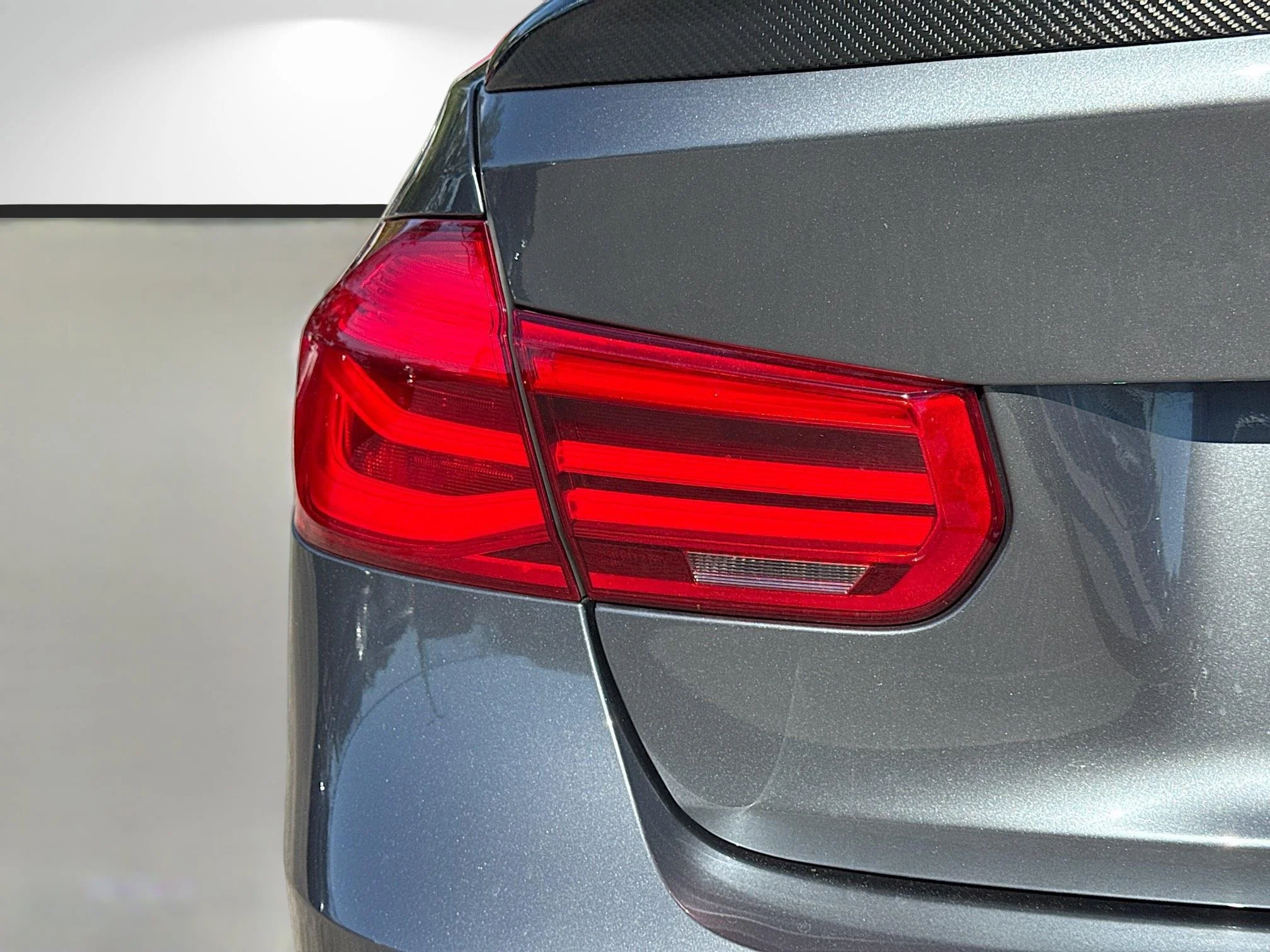 Used 2018 Mineral Gray Metallic BMW Competition image 10