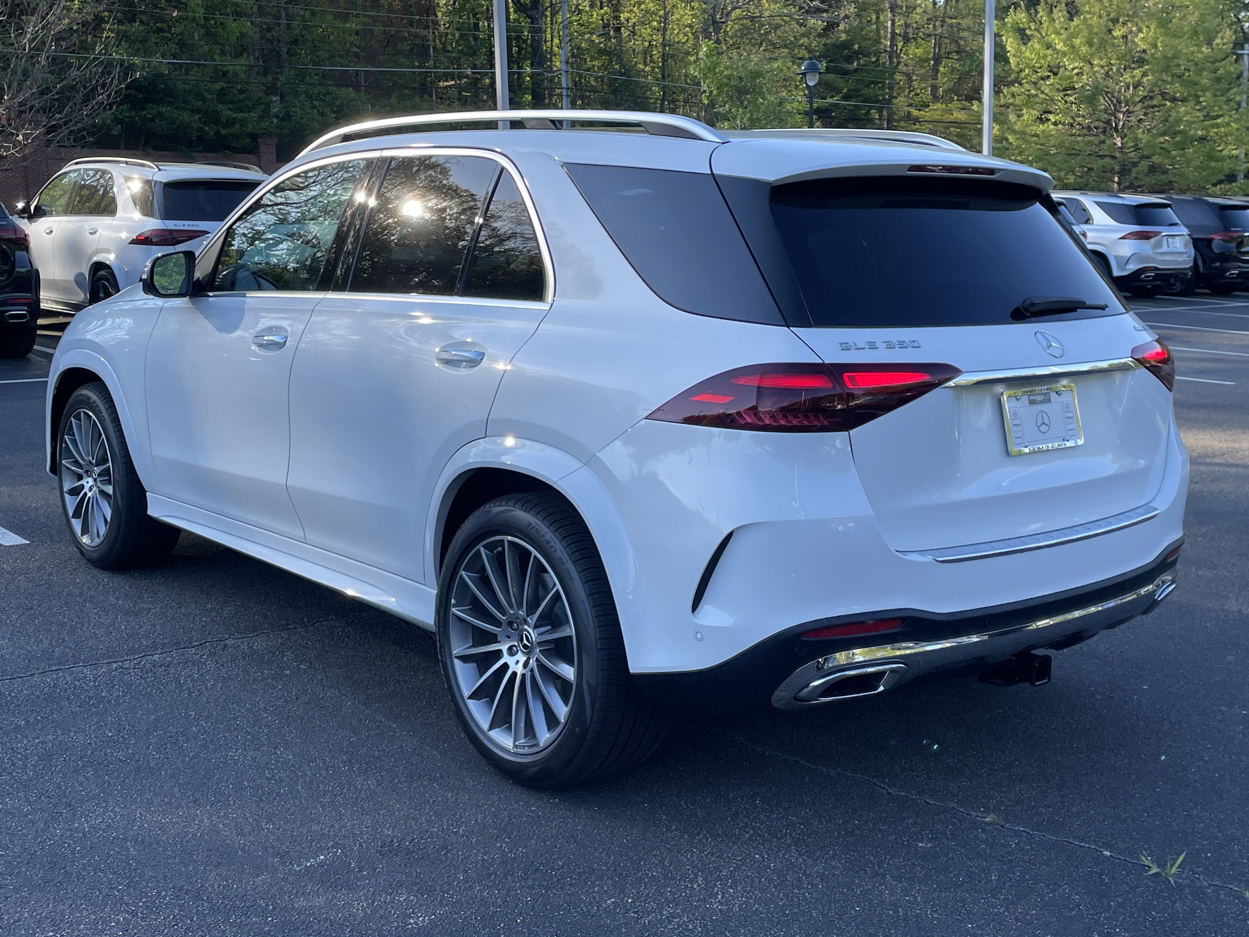 New 2026 MANUFAKTUR Moonlight White Metallic Mercedes-Benz GLE 350 4MATIC® SUV image 12