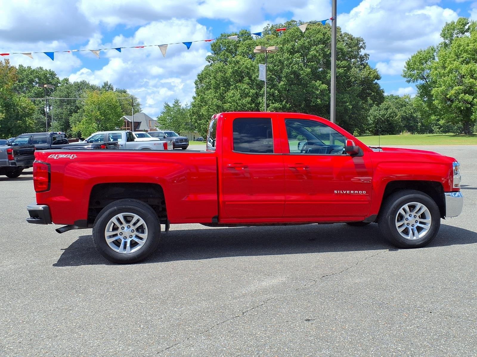 Used 2017 Red Hot Chevrolet LT image 10