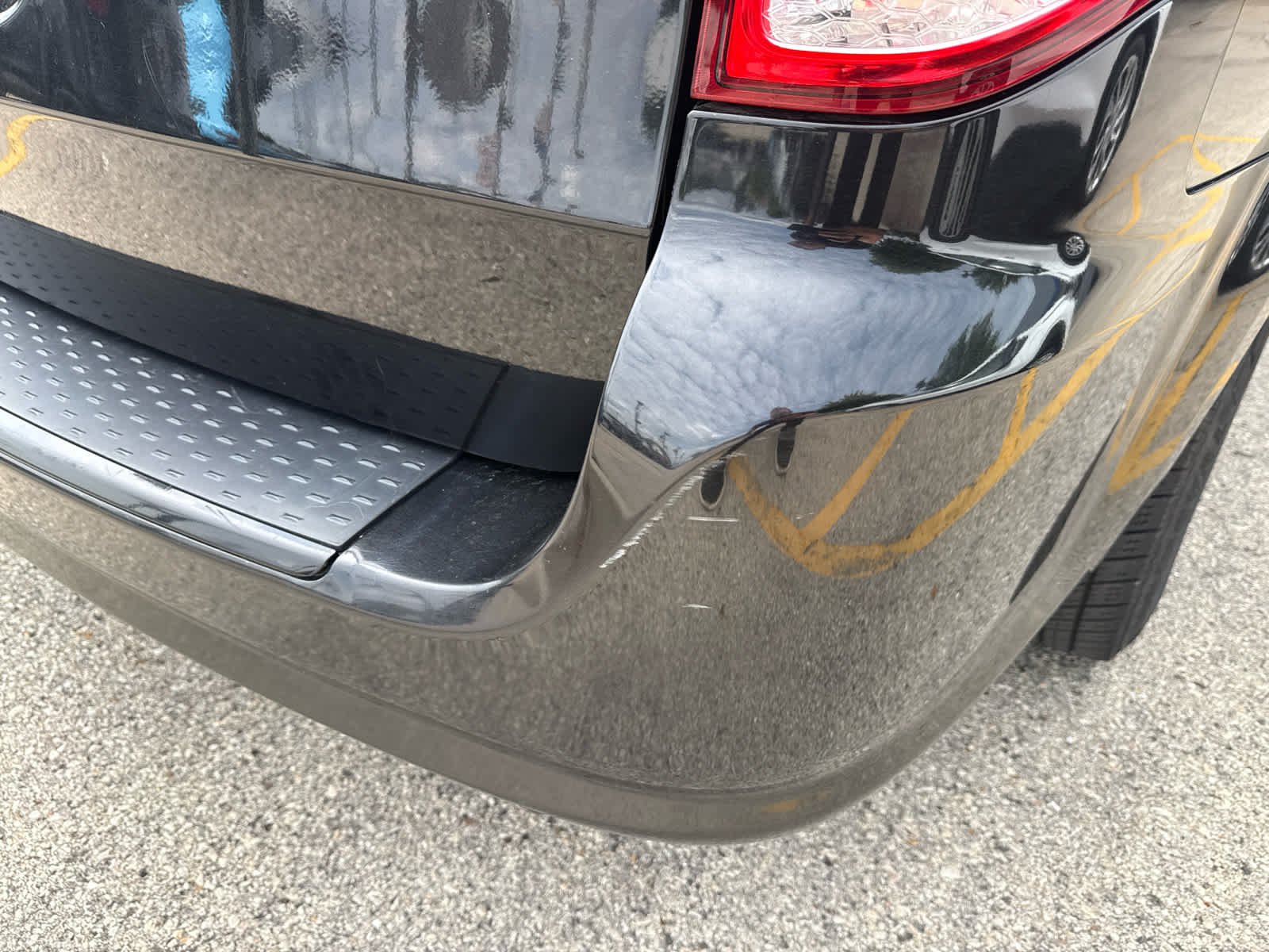Used 2016 Black Dodge SE Plus image 8
