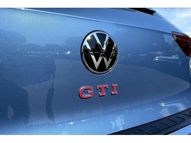 New 2026 Slate Blue Metallic Volkswagen 2.0T SE image 24