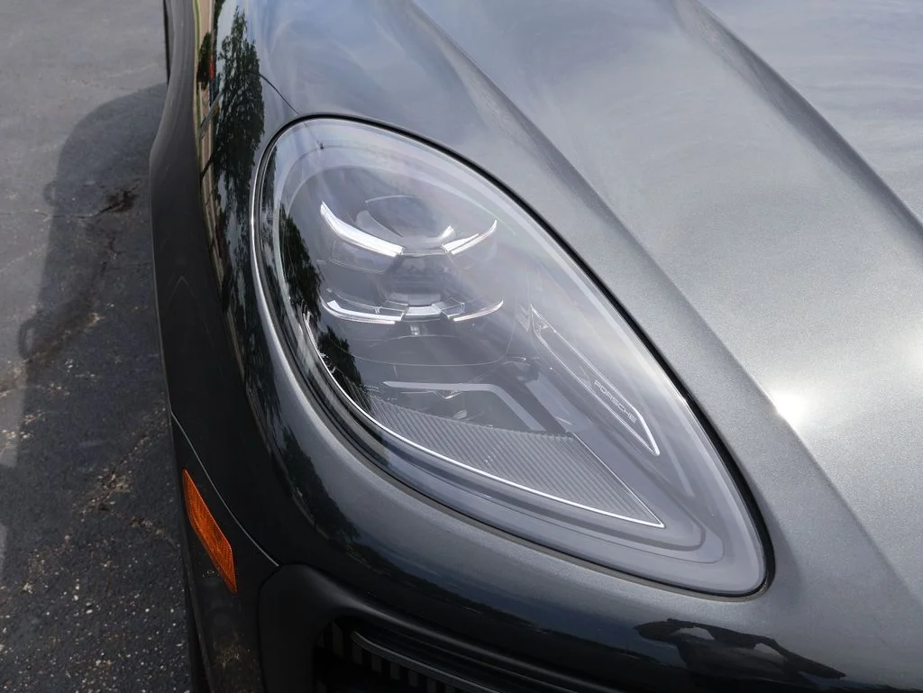 Used 2023  Porsche S image 14