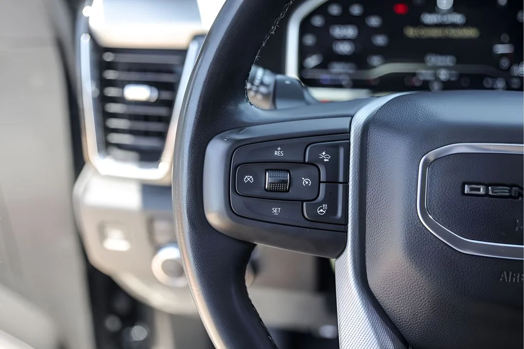 Used 2023 Black GMC Denali image 17
