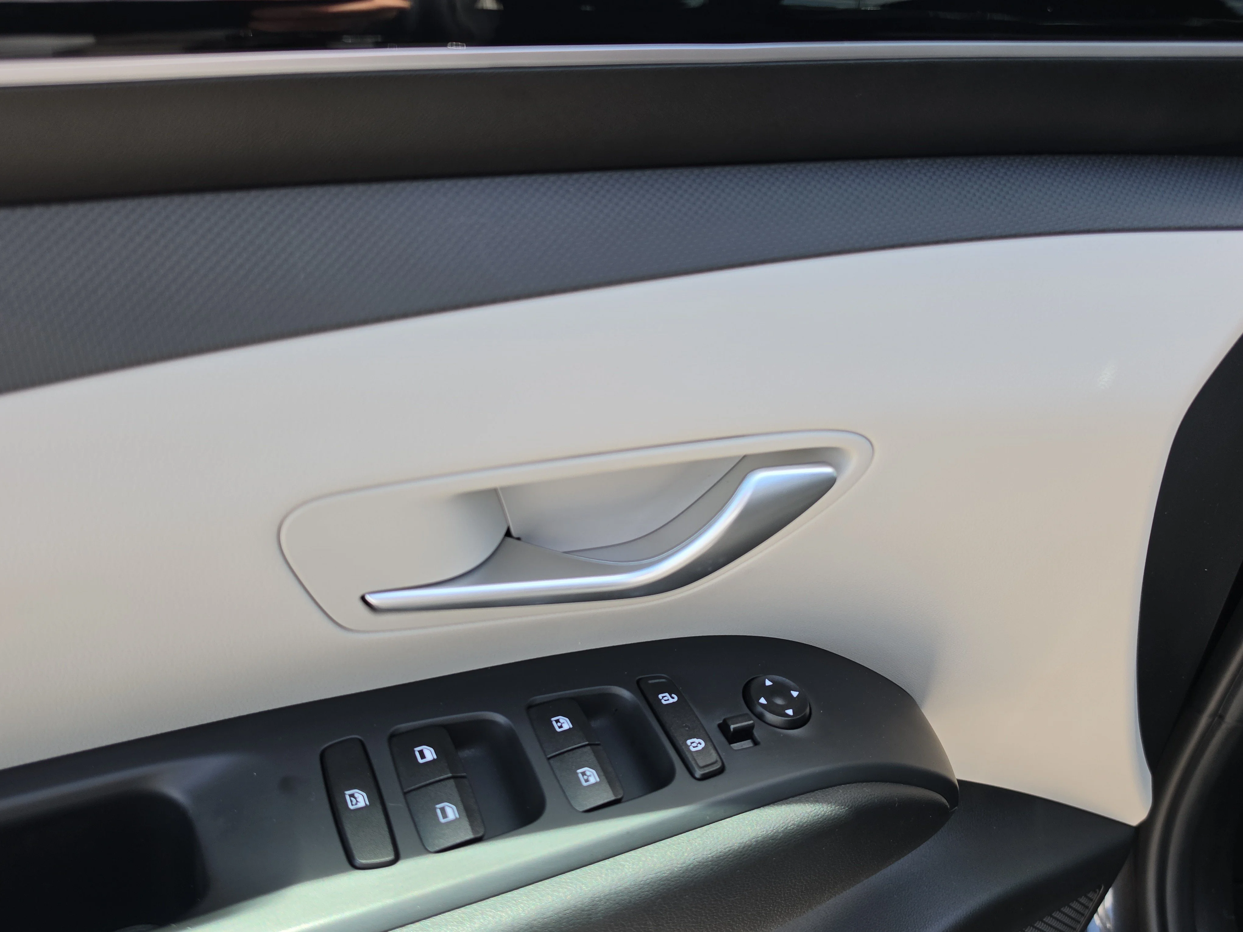 Used 2023 Portofino Gray Hyundai SEL image 19