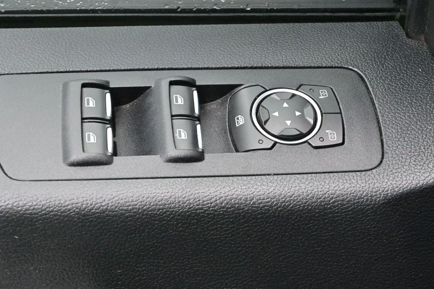 Used 2016 Magnetic Metallic Ford XLT image 12