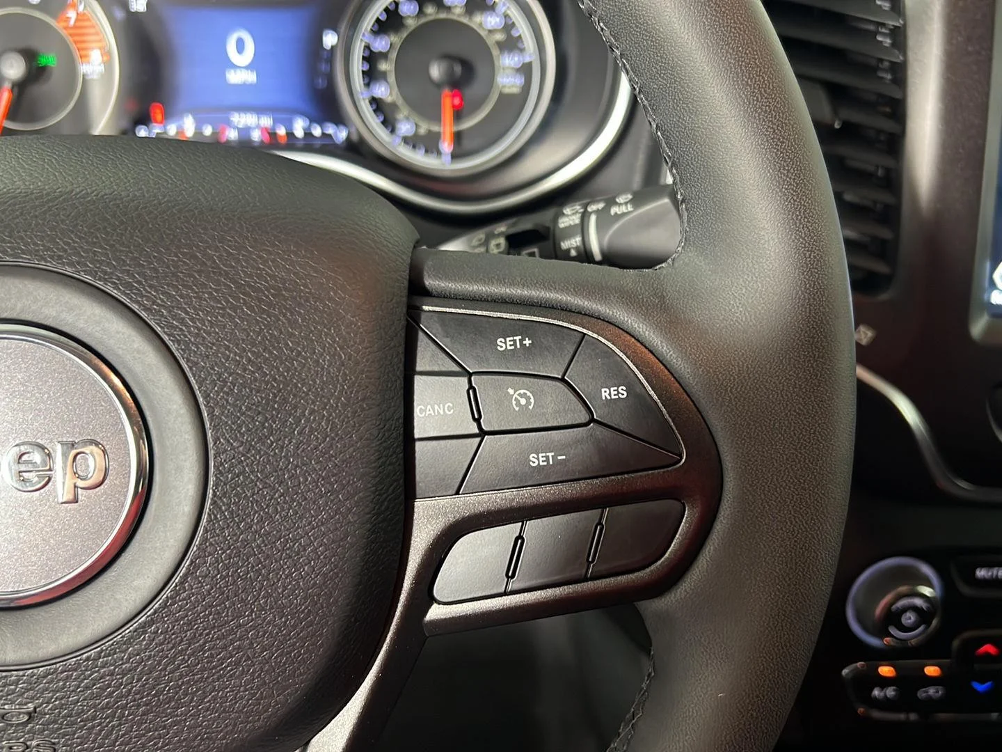 Used 2022 Granite Crystal Metallic Clearcoat Jeep Trailhawk image 16
