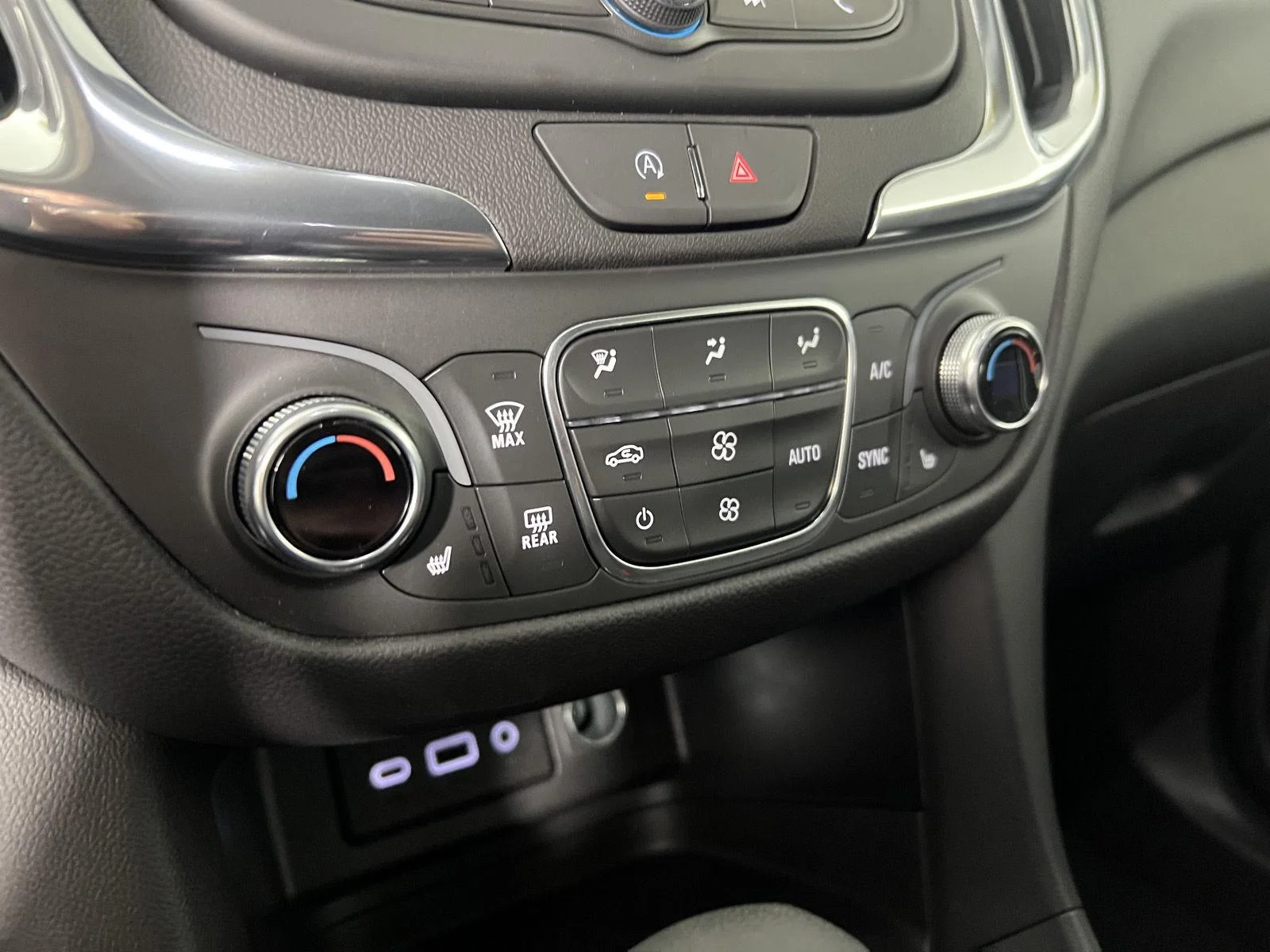 Used 2024 Lakeshore Blue Metallic Chevrolet LT image 25