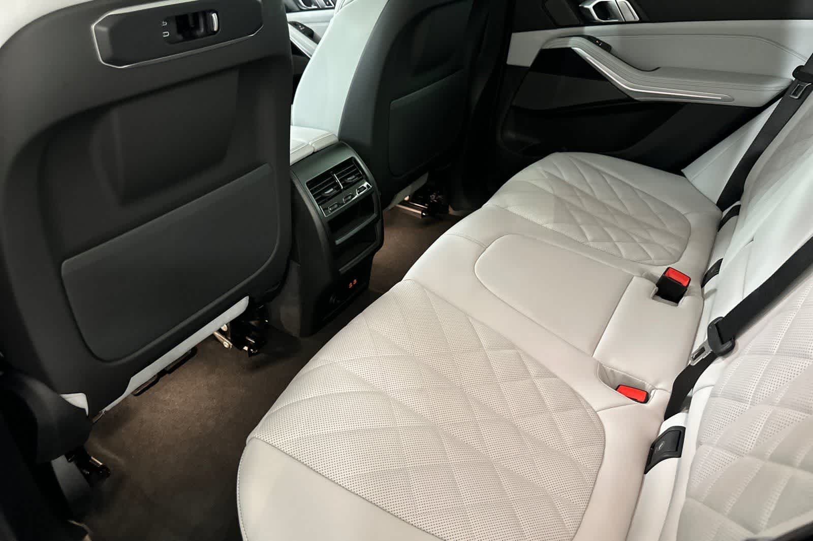 2026 BMW X5 40i - Photo 4