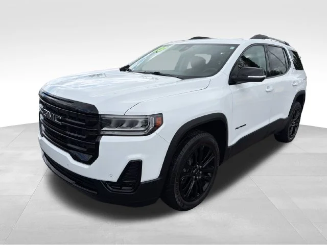 Used 2023 White GMC SLE image 3