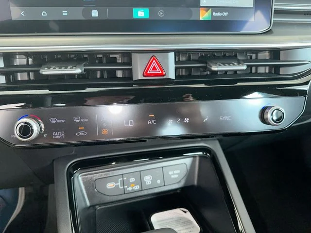 New 2026 Aurora Black Pearl Kia GT-Line image 18