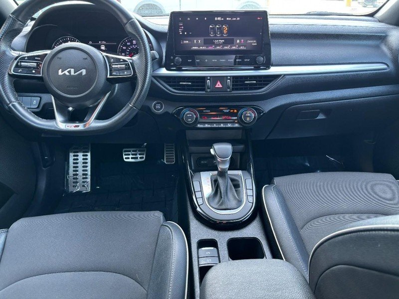 Used 2022 Snow White Pearl Kia GT-Line IVT image 13
