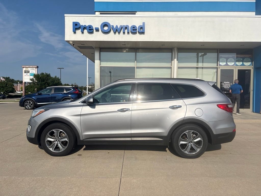 Used 2016 Iron Frost Hyundai SE image 8