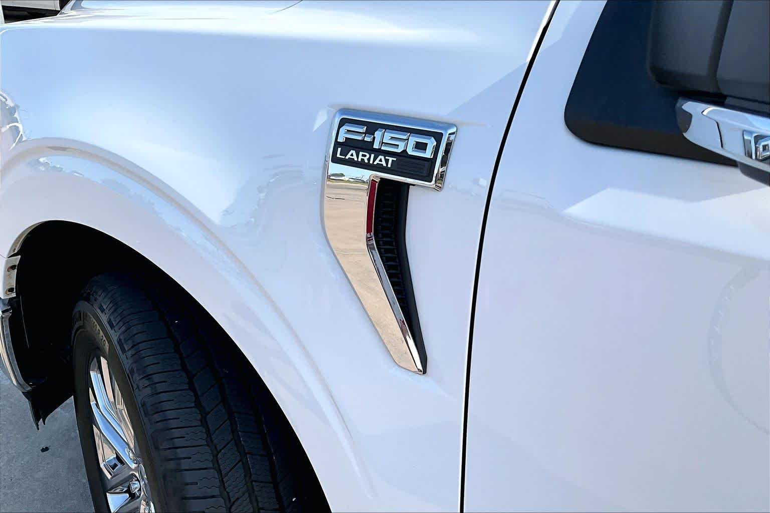 Used 2024 Oxford White Ford LARIAT image 31
