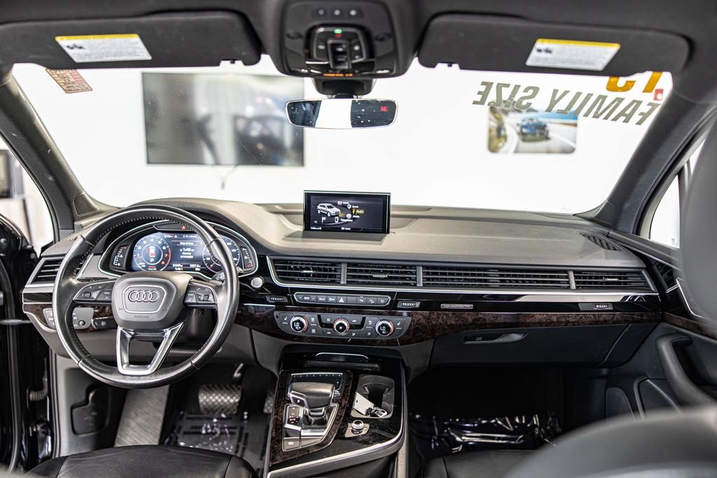 Used 2019 Black Audi 55 Premium image 39