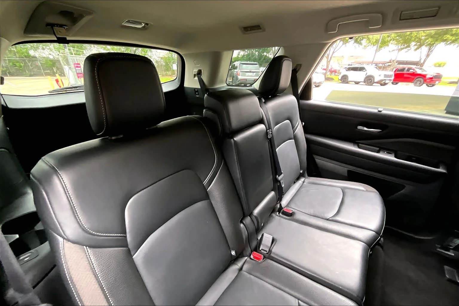 Used 2023 Solid Gray/Super Black Nissan SL image 19