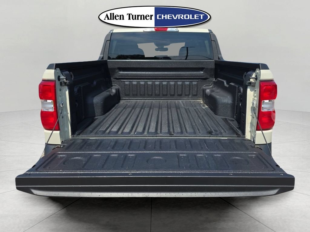 Used 2025 Beige Ford XL image 7