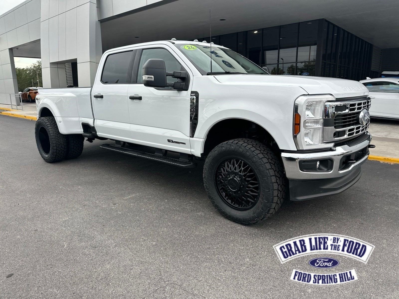 Used 2026 Oxford White Ford XLT image 1