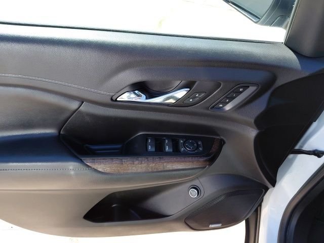Used 2023 Summit White GMC Denali image 31