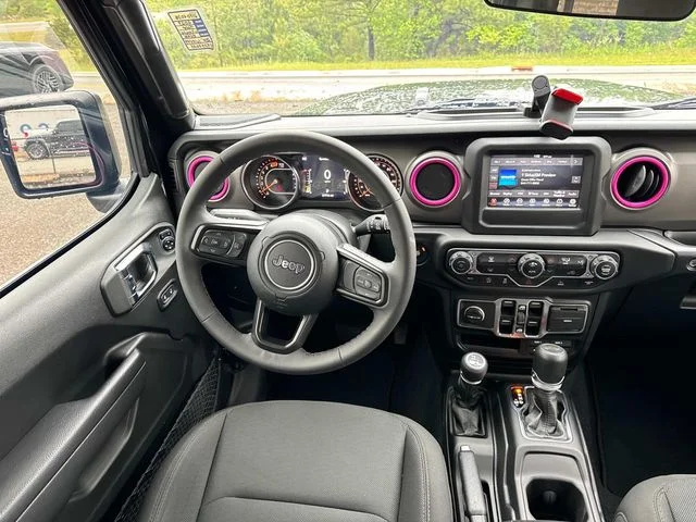 Used 2023 Black Jeep Sport S image 18