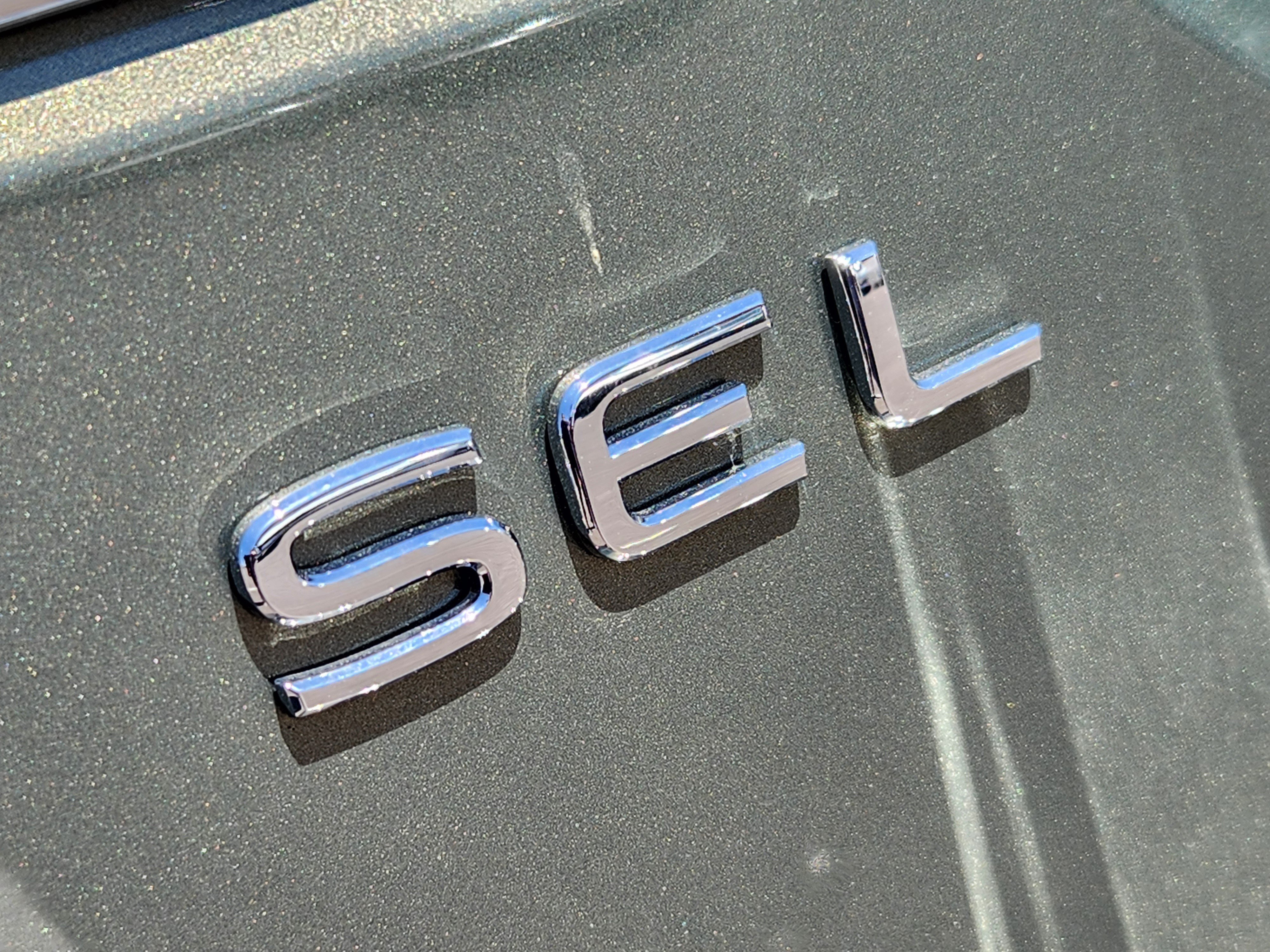 New 2026 Green Volkswagen 2.0T SEL image 8