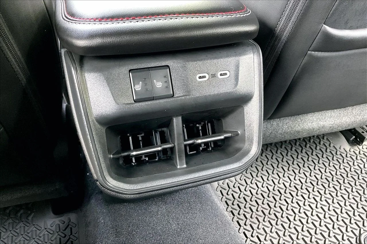 New 2026 Pitch Black Dodge R/T Plus image 14
