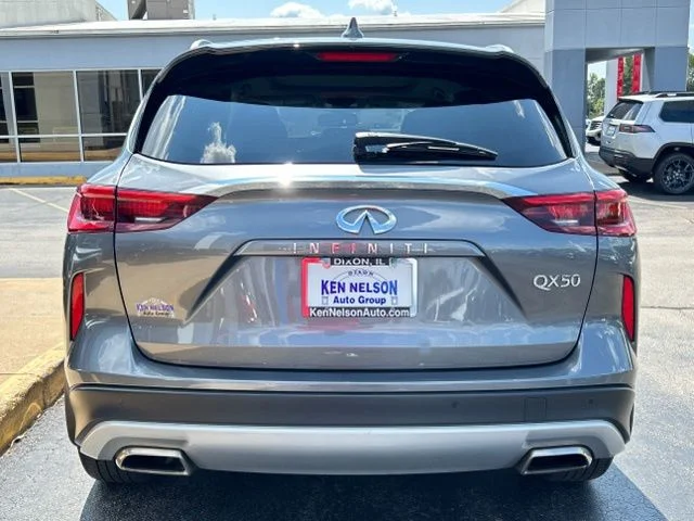Used 2021 Gray INFINITI LUXE image 8