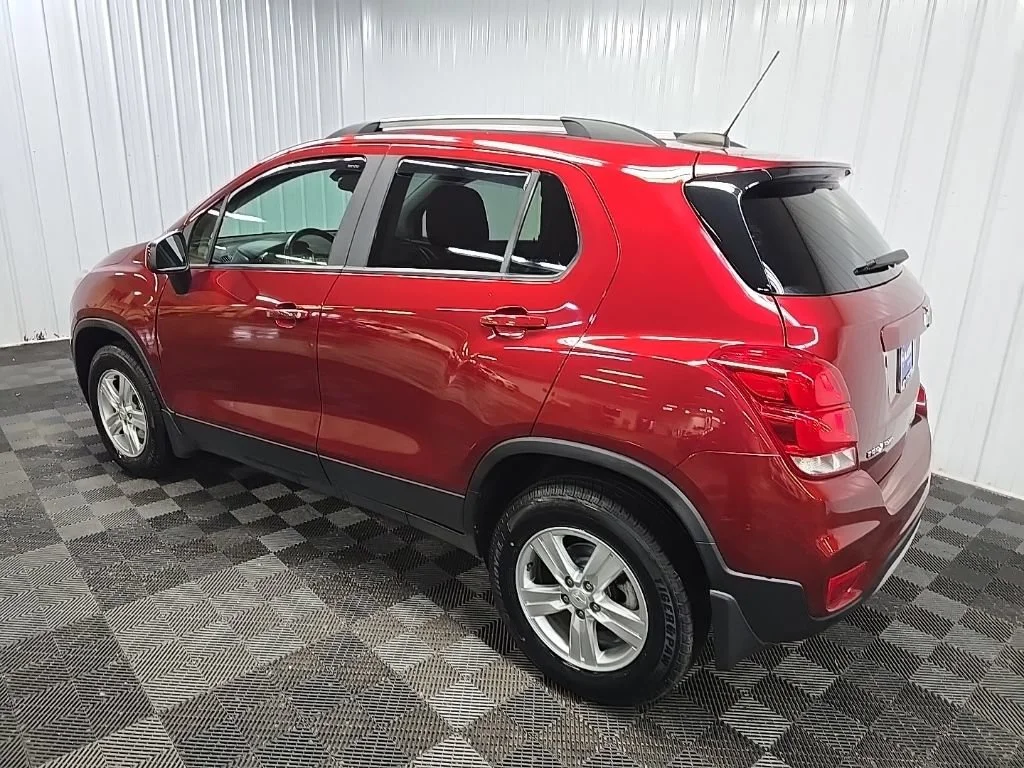 Used 2021 CRIMSON METALLIC Chevrolet LT image 9