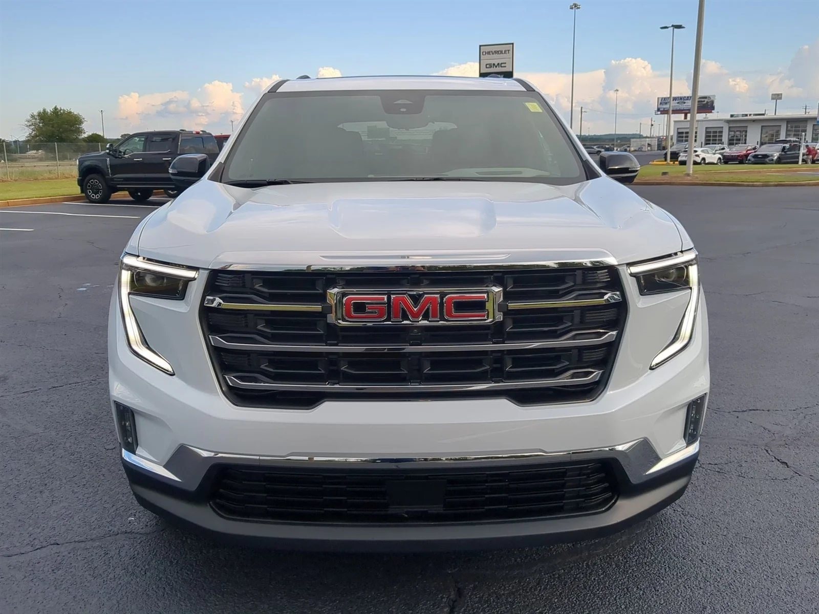 New 2026 Glacier White Tricoat GMC Elevation image 27