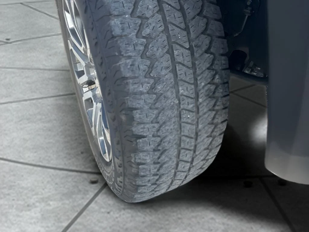 Used 2023 Blue GMC AT4 image 31