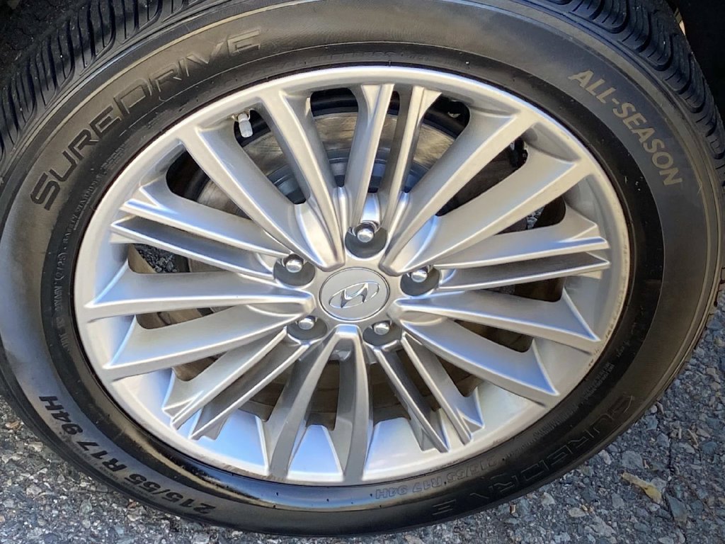 Certified Used 2021 Black Hyundai SEL image 27