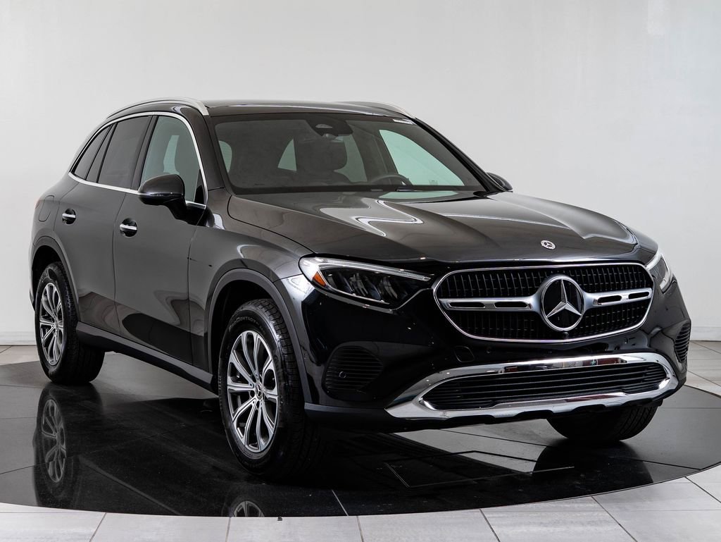 Certified Used 2025 Black Mercedes-Benz GLC 300 image 12