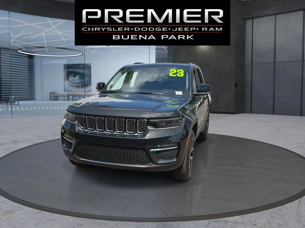 Used 2023 Brown Jeep Limited image 3